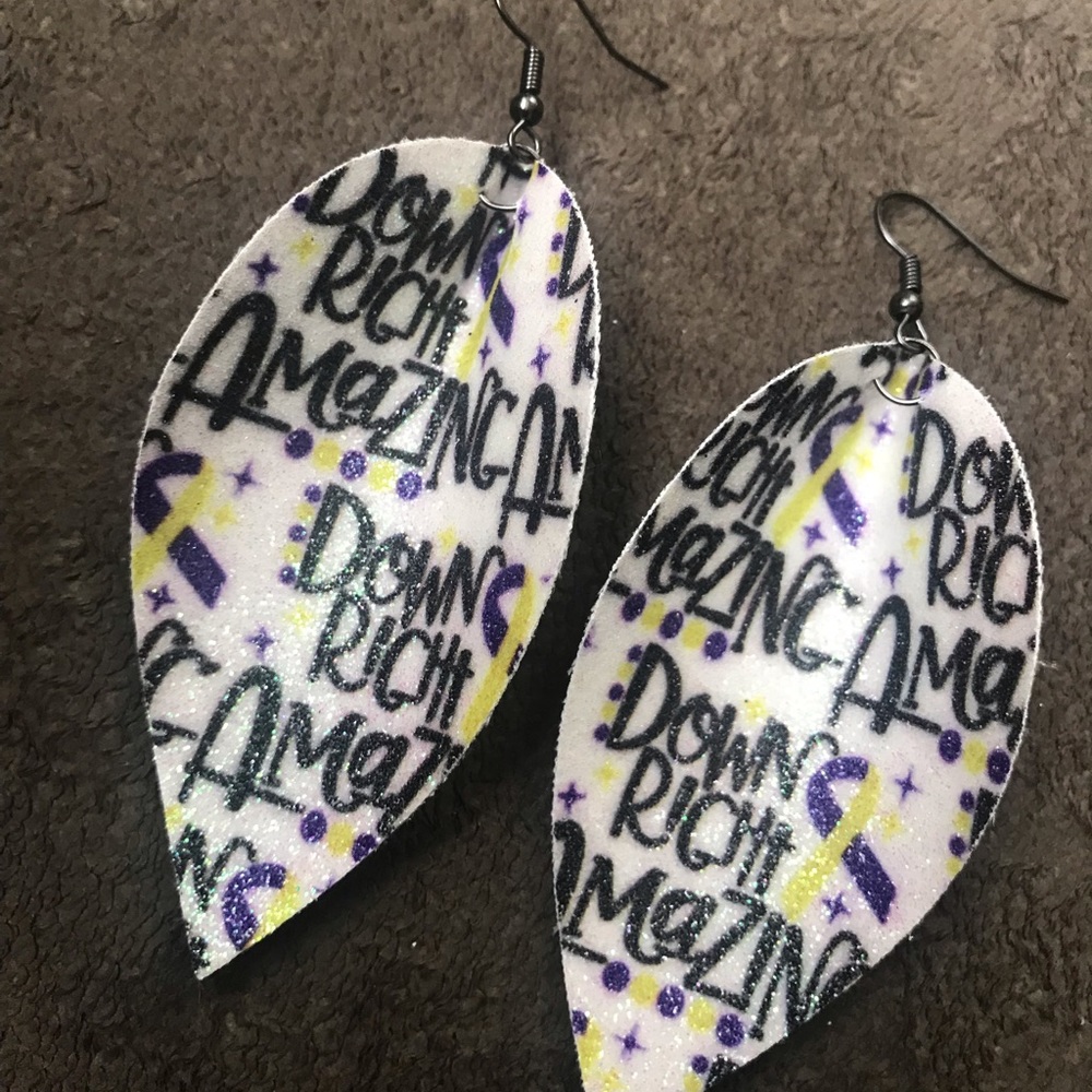 Sparkly Down syndrome awareness earrings - Picture 1 of 1